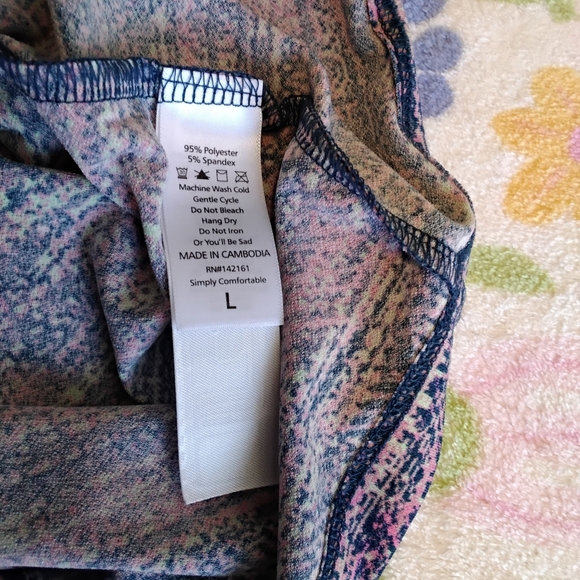 Lularoe Women’s size Large stretch paperbag pink & blue shorts 35W 5.5L NEW no t - Picture 5 of 5